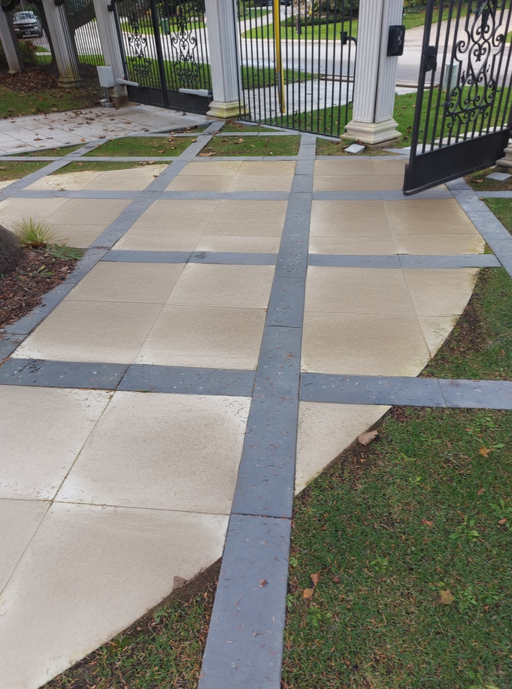 Elegant Courtyards